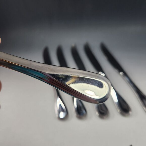 MIKASA Set 7 Serrated Steak Knives BRAVO Pattern Stainless 18/10 Rounded Handle - Picture 6 of 7